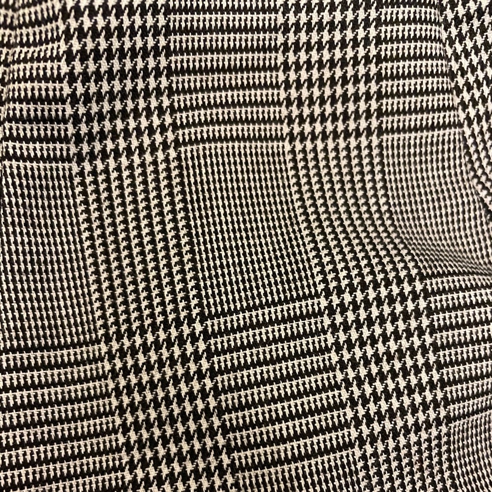 Forever 21 houndstooth print shorts - Picture 4 of 5